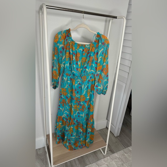 Sophia Vergara off the shoulder midi dress - Picture 2 of 10